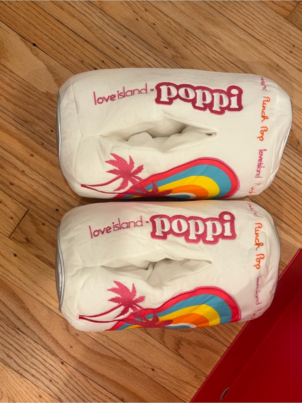 Poppi x Love Island Women's White Cozy Slippers